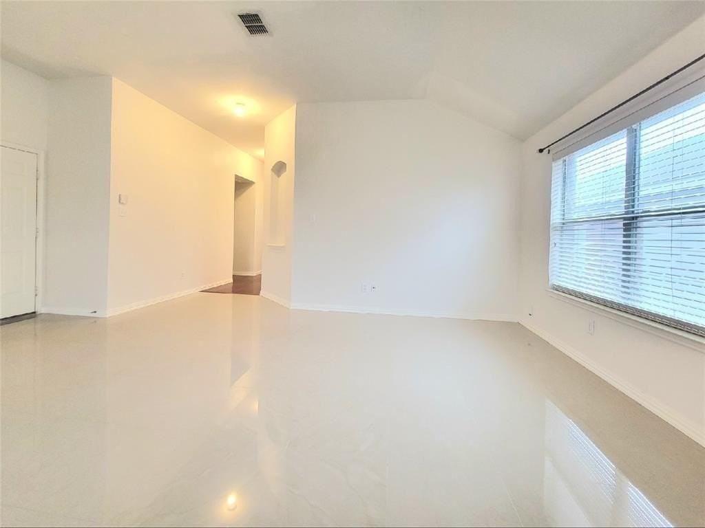 1056 Wood Brook Dr - Photo 5 of 33