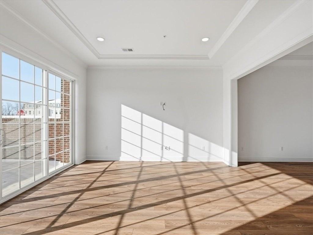 302 Highbridge Ln - Photo 3 of 32