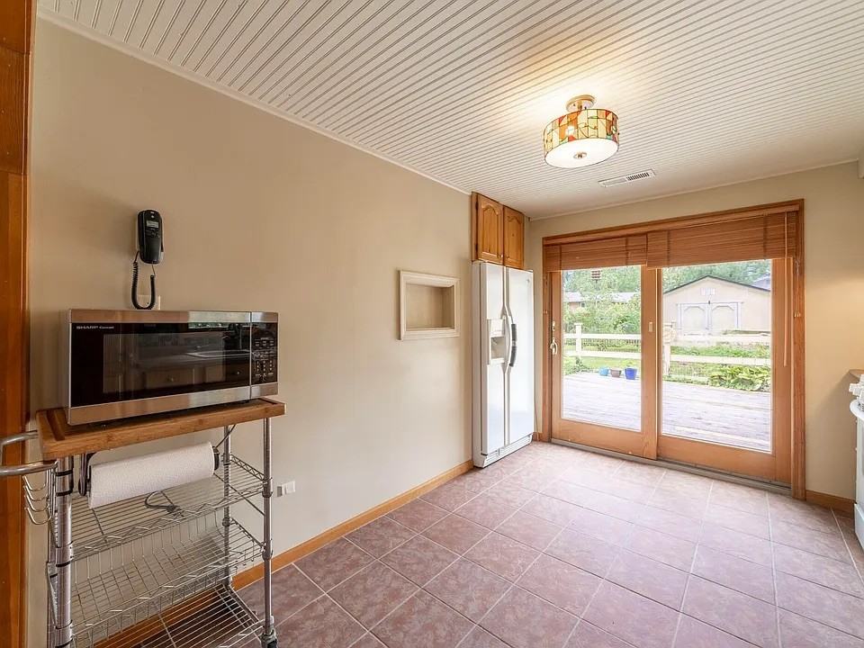 8316 Rutledge St - Photo 5 of 39