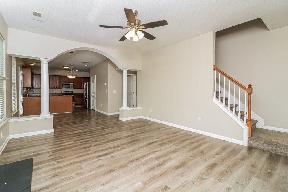 340 Darbys Run Ct - Photo 5 of 17