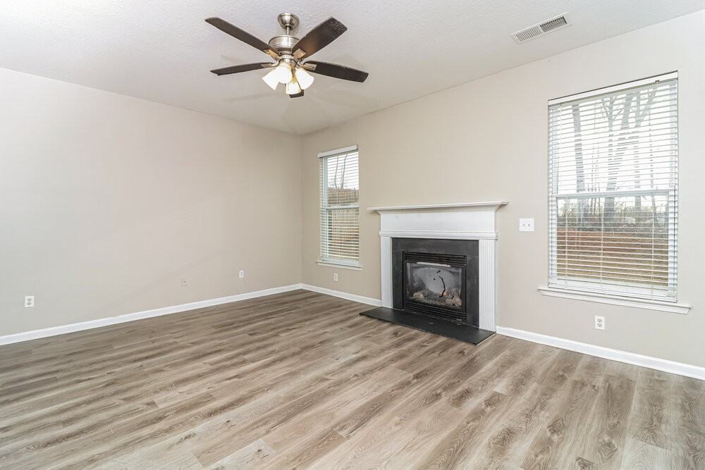340 Darbys Run Ct - Photo 6 of 17