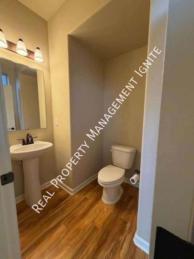 20794 Ne Comet Ln - Photo 6 of 13