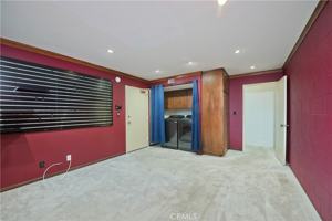 featured image of 5711 Owensmouth Ave