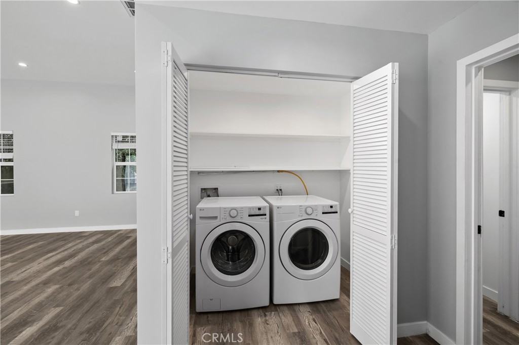 19613 Lanark St #196131-4 - Photo 7 of 38