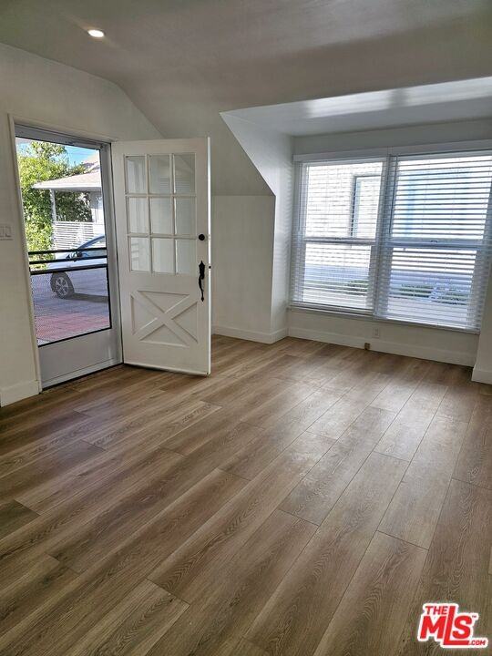 841 Haverford Ave #841 - Photo 3 of 8