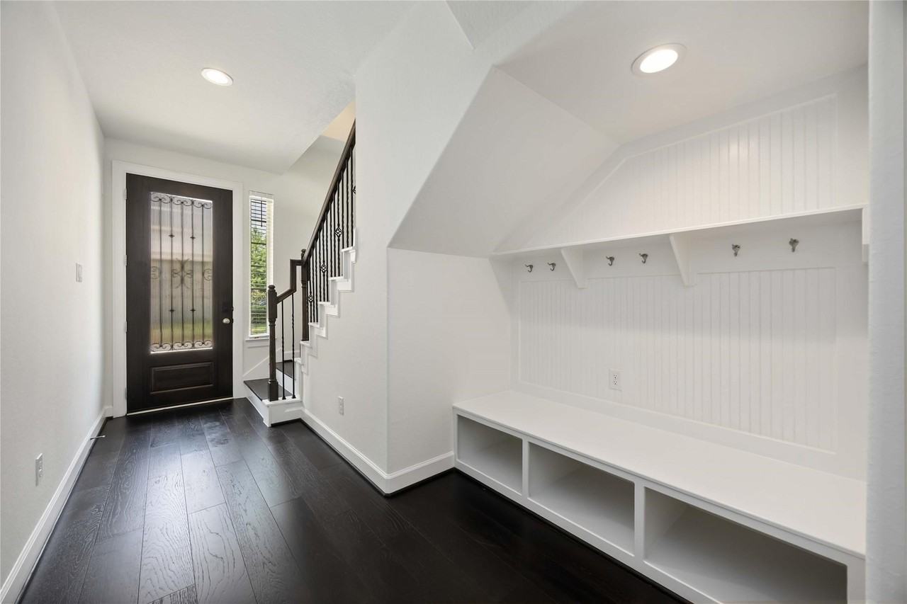 4012 Centre Valley Ln #4012 - Photo 3 of 30