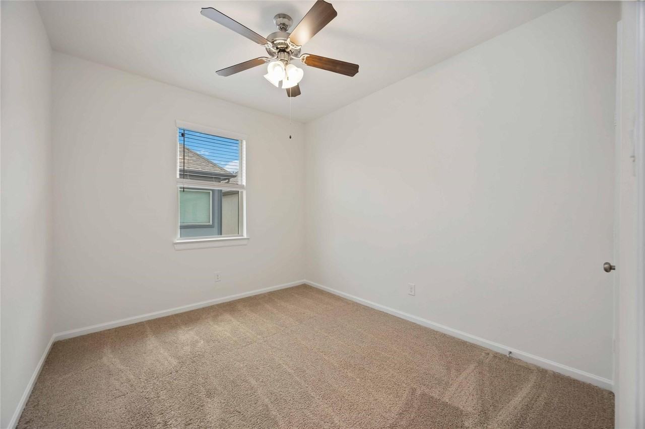 4012 Centre Valley Ln #4012 - Photo 7 of 30