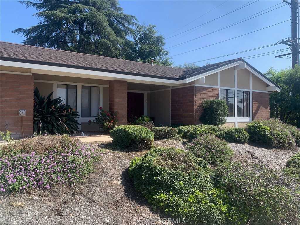 2114 Forbes Ave #2114 - Photo 2 of 26