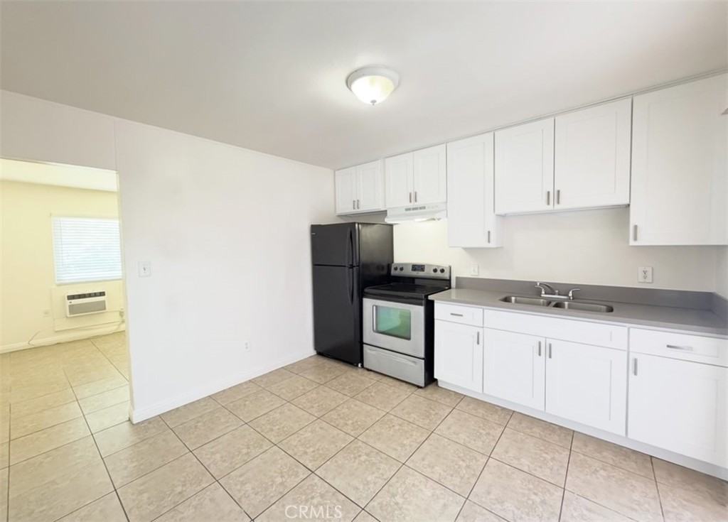 15129 Elm Ct #15129A - Photo 5 of 11