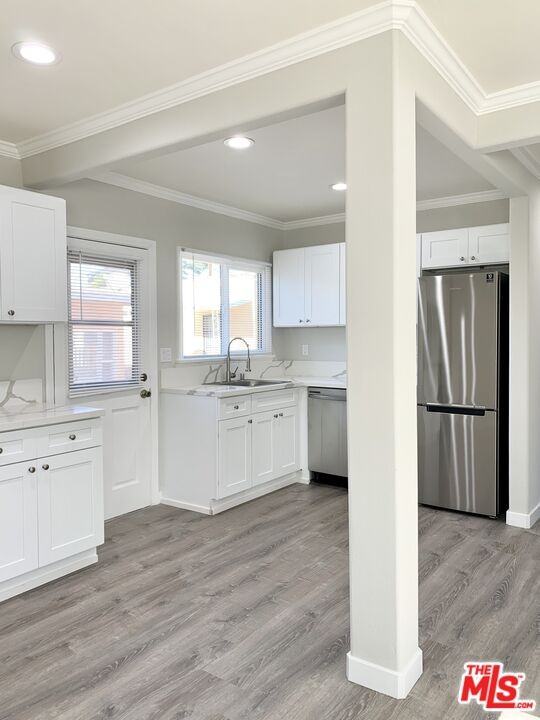 604 E Windsor Rd #604C - Photo 2 of 22