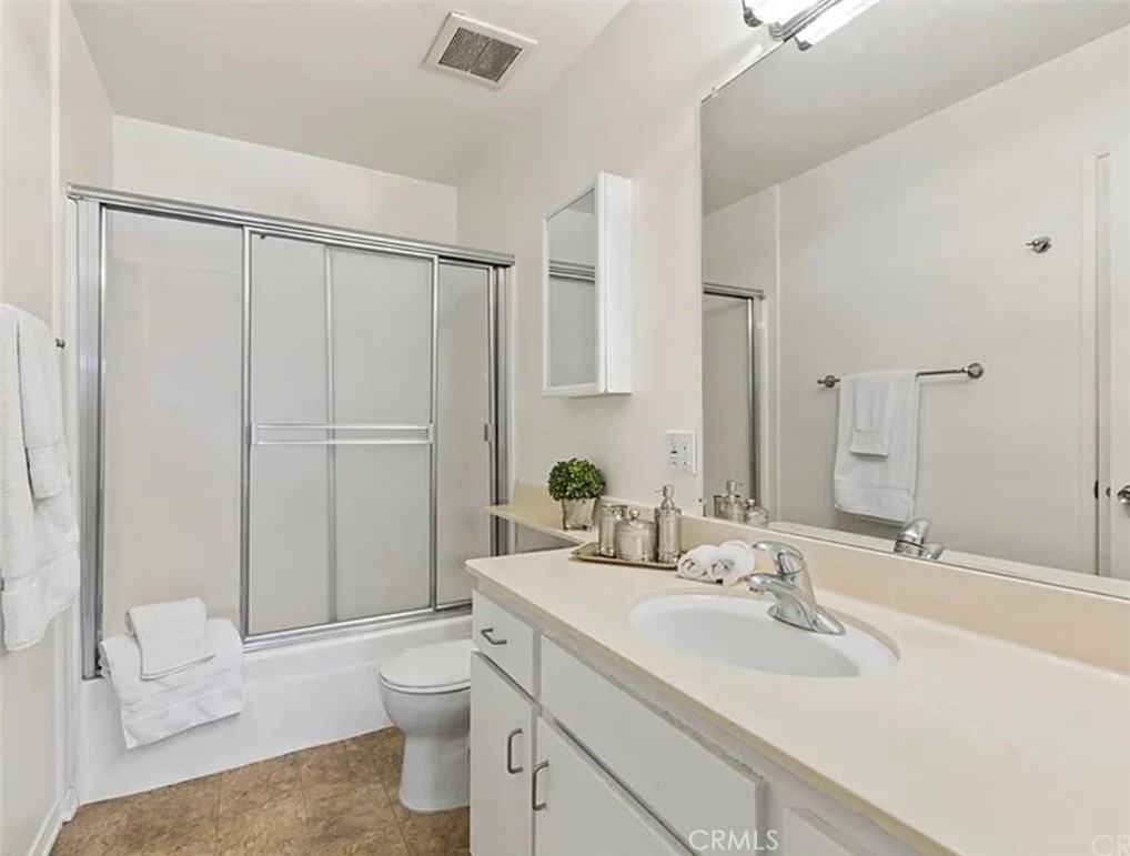 19110 Kittridge St #19110-5 - Photo 7 of 21