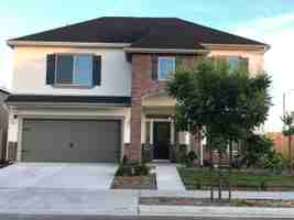 featured image of 2047 W Sunnyview Ave