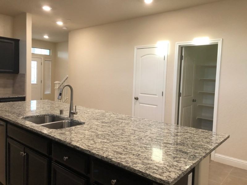 2047 W Sunnyview Ave - Photo 7 of 27