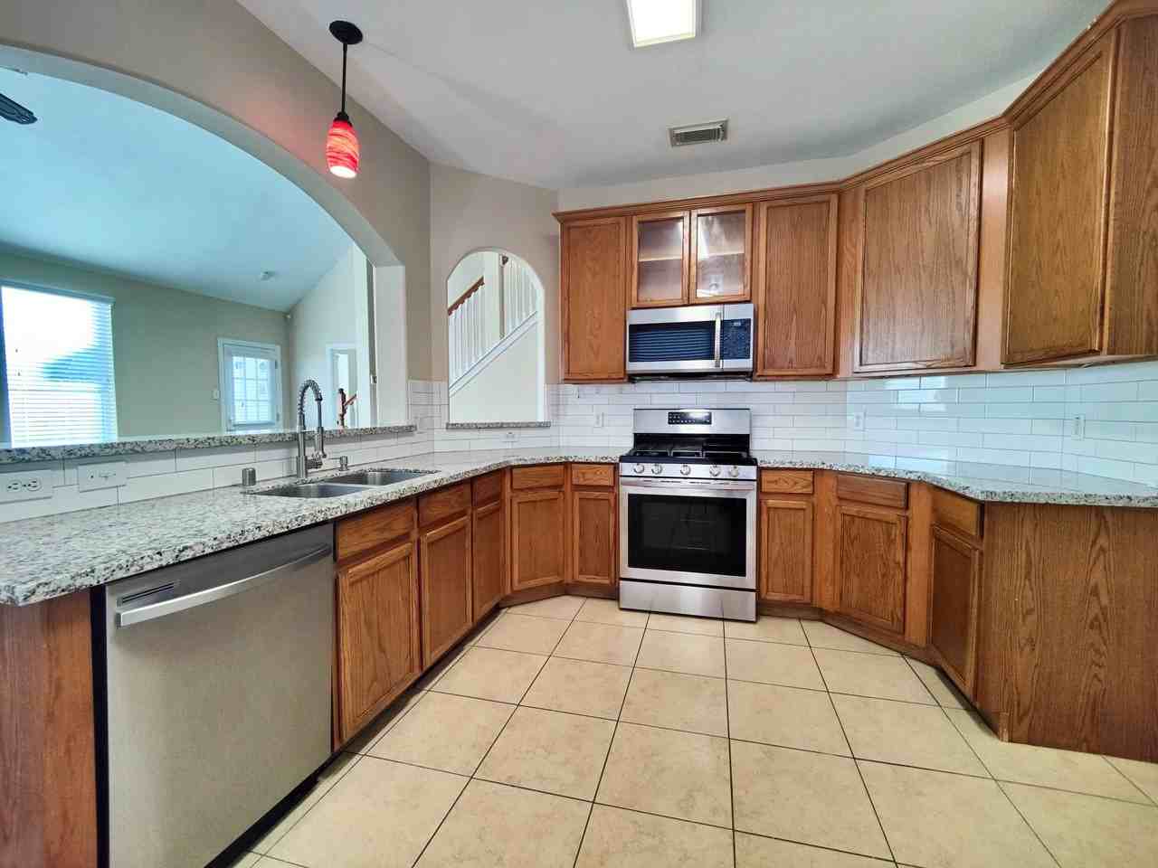 21915 Stockbridge Ln #21915 - Photo 2 of 25