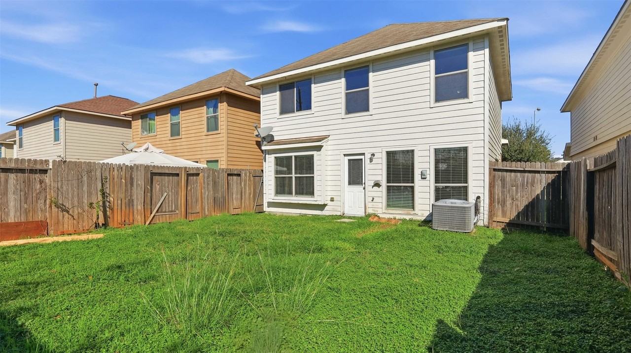 9307 Dewberry Blossom Ln #9307 - Photo 4 of 26