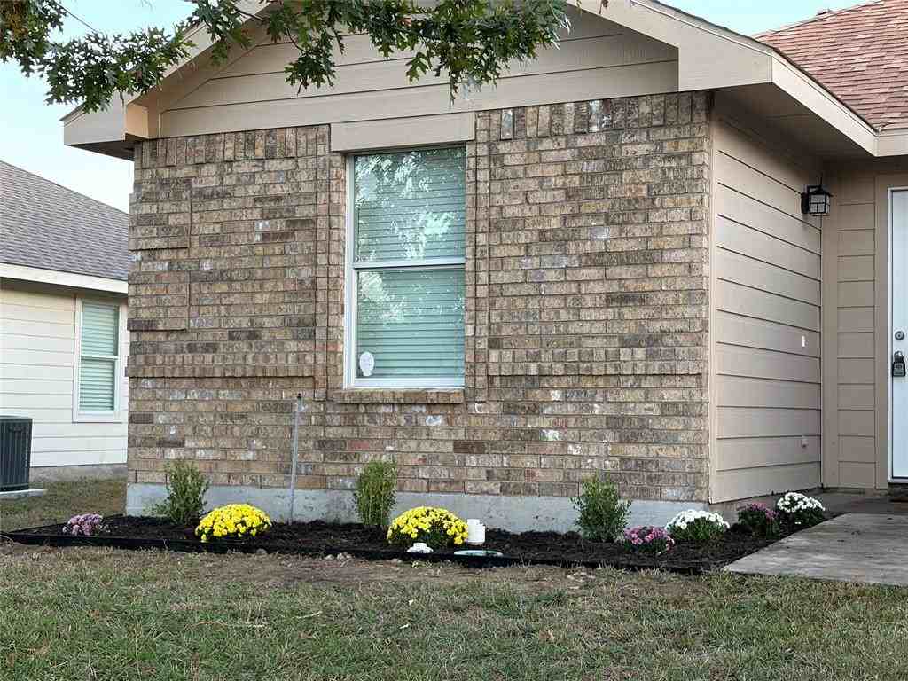1826 Trailview Dr #1826 - Photo 3 of 27