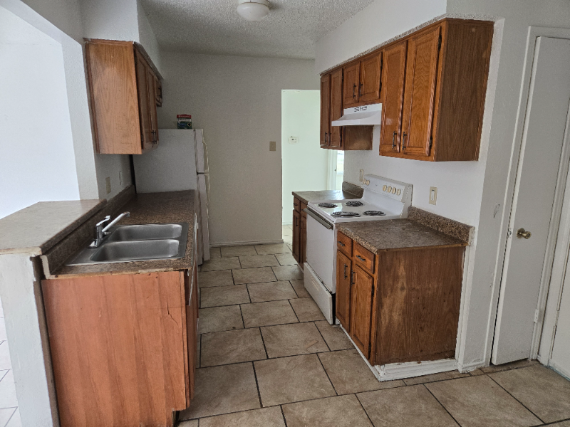 2630 Cottonwood Ln #2630 - Photo 3 of 9