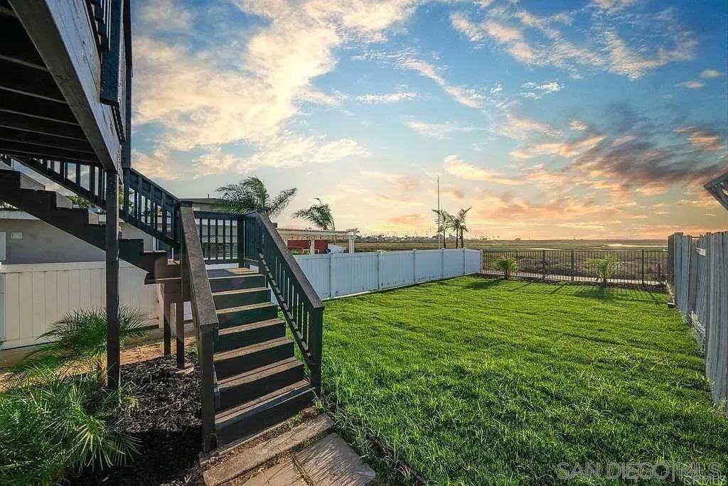 378 7th St #378 - Photo 3 of 41