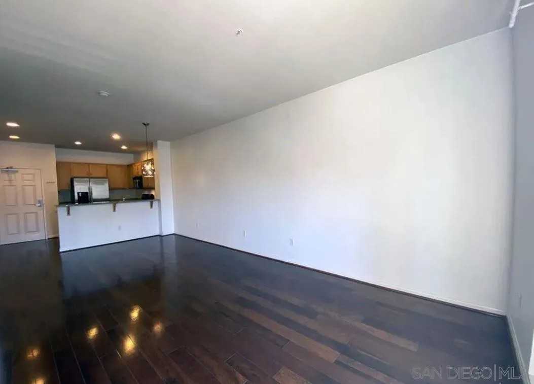 450 J St #450-4211 - Photo 4 of 22