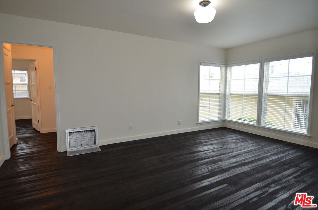 6120 Overhill Dr #6120-6120 - Photo 7 of 9