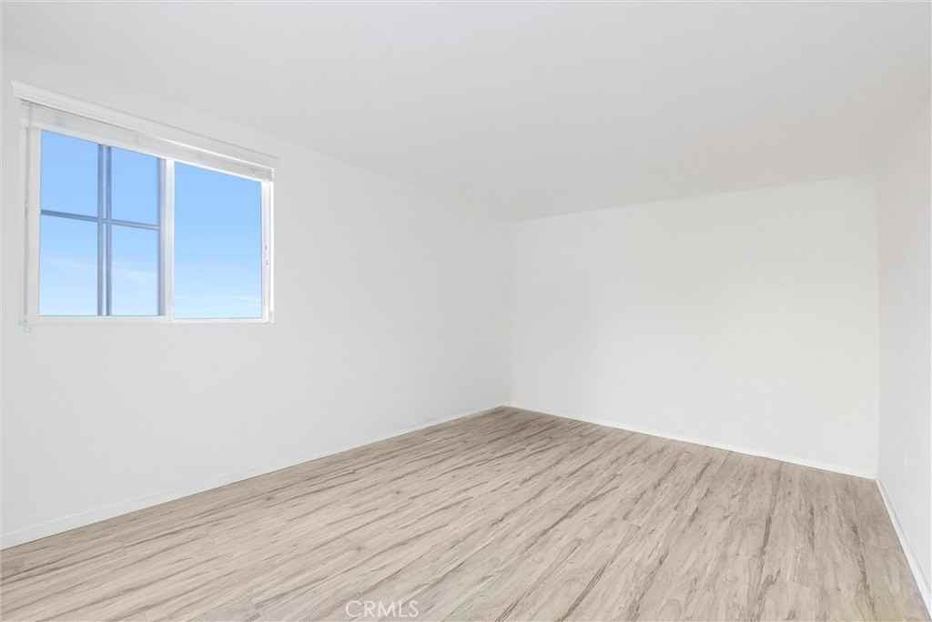 4605 Oak Tree Way #4605 - Photo 4 of 47