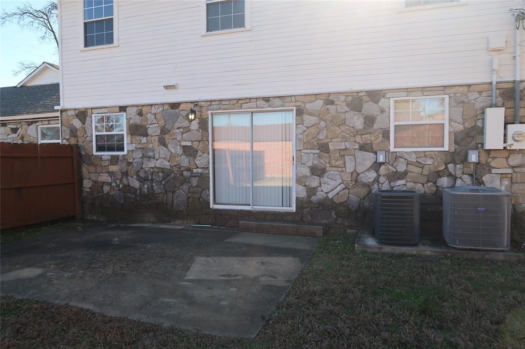 406 N Denny St #406B - Photo 7 of 12