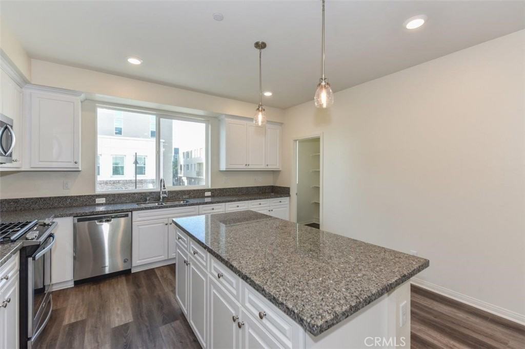 106 Unity #106 - Photo 3 of 32