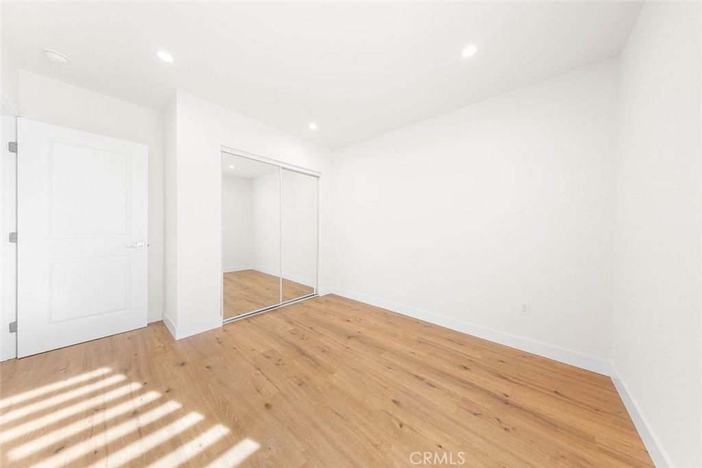 14727 Leadwell St #14727 - Photo 4 of 12