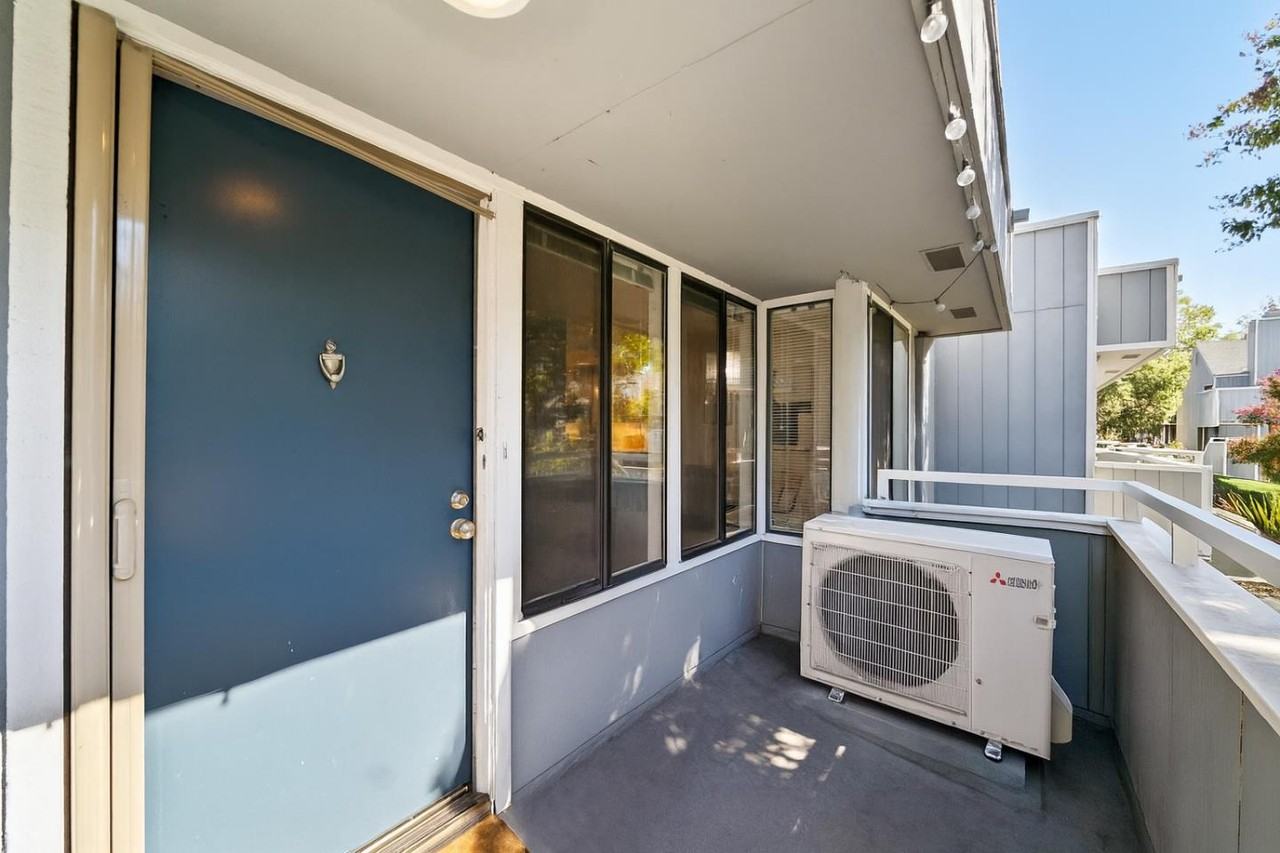 906 La Barbera Dr #906 - Photo 4 of 25