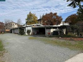 featured image of 2875 Euclid Ave #2875