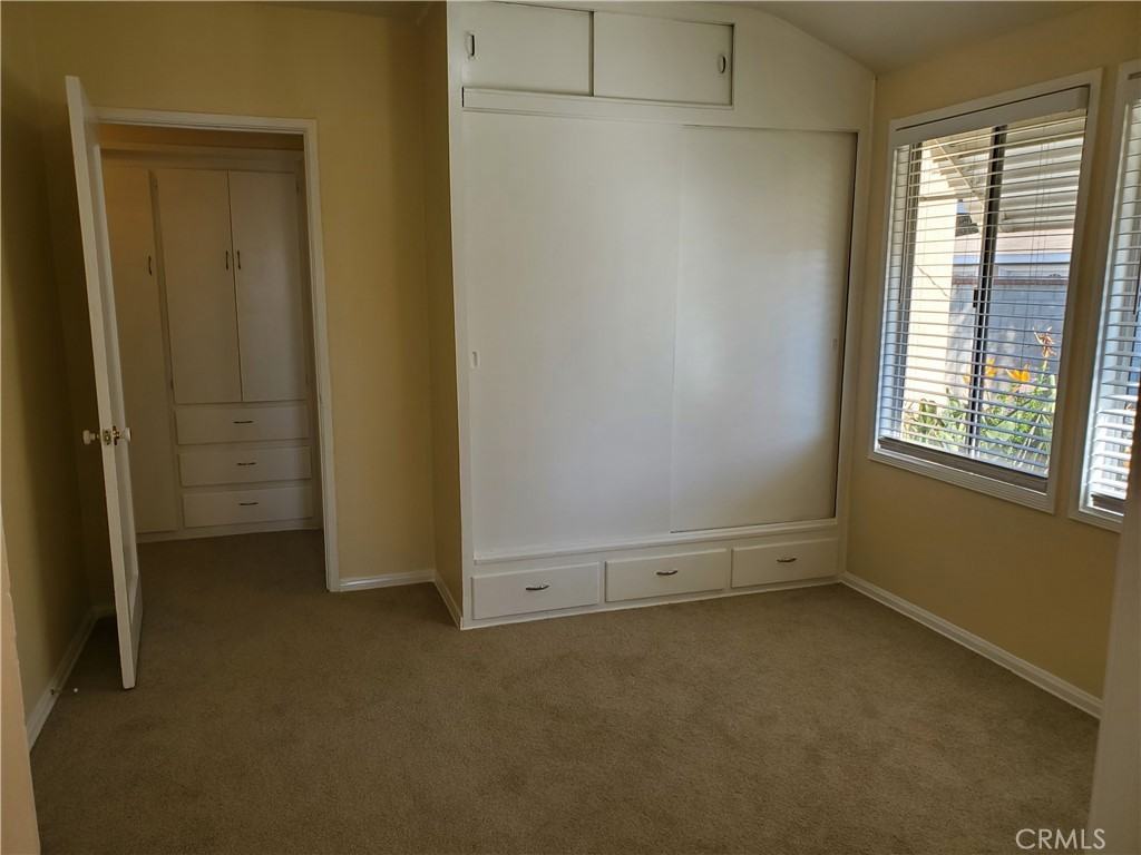 544 Laurel Ave #544 - Photo 2 of 15