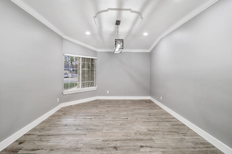 3451 Woodbury Dr - Photo 7 of 31