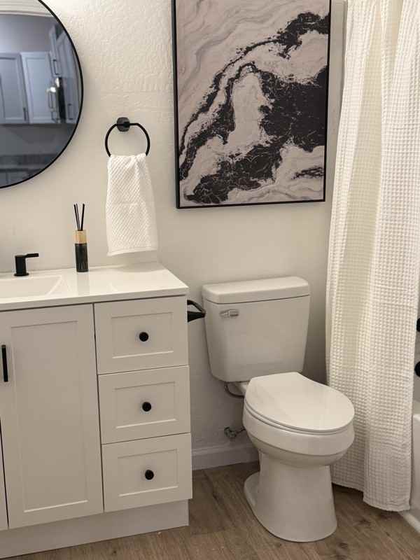 908 Texas Ave #B - Photo 5 of 11