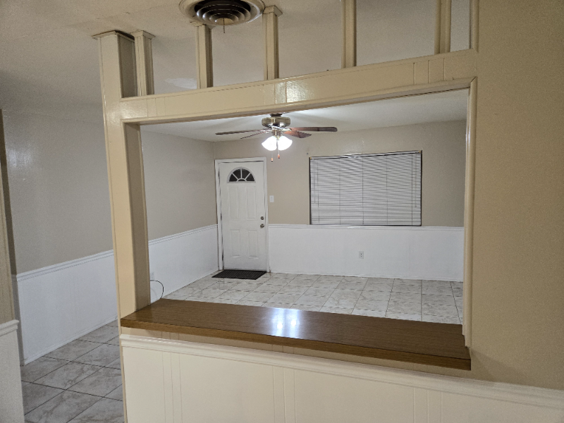 428 Holy Cross Pl - Photo 5 of 16