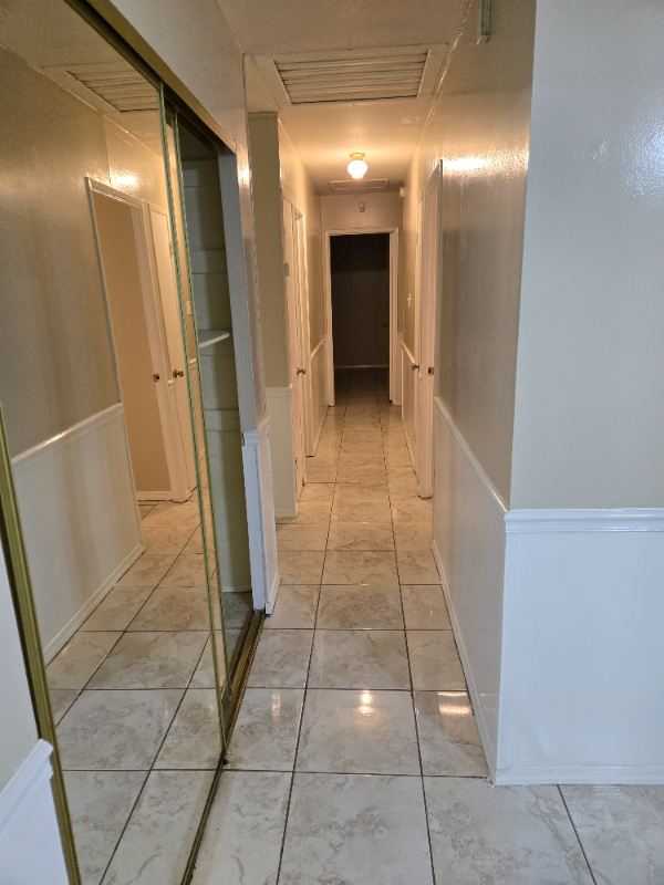 428 Holy Cross Pl - Photo 7 of 16