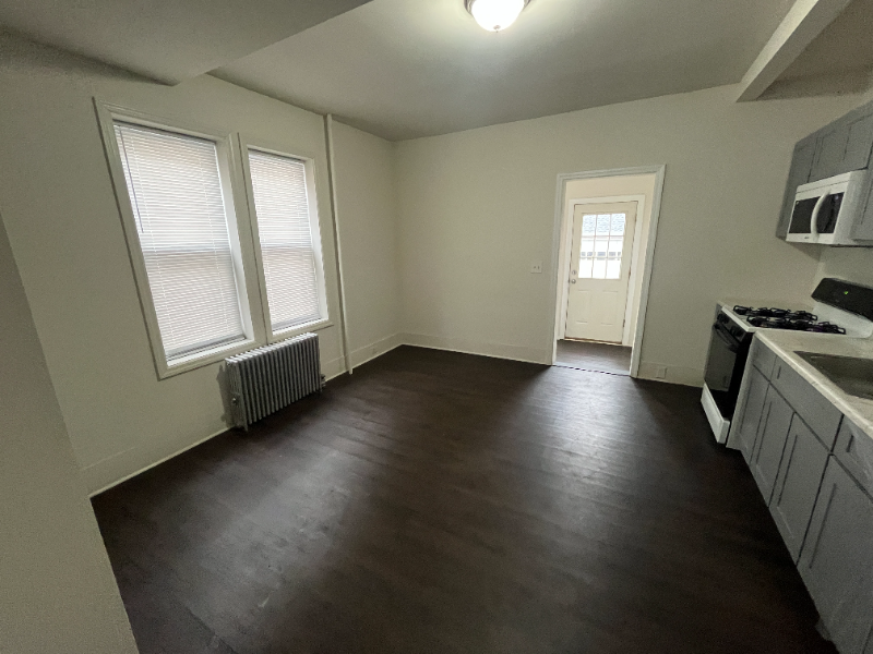 114 Monmouth St #114 - Photo 5 of 33