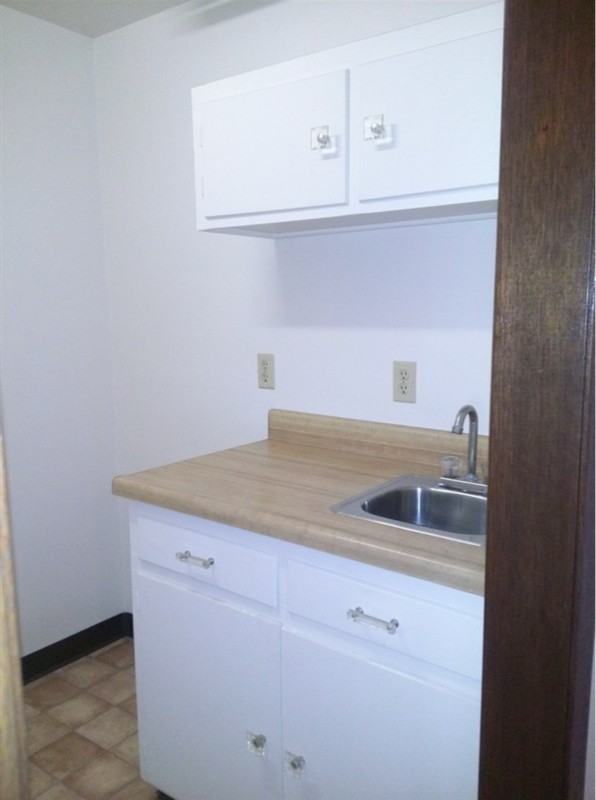 8415 E Gilbert St - Photo 6 of 24