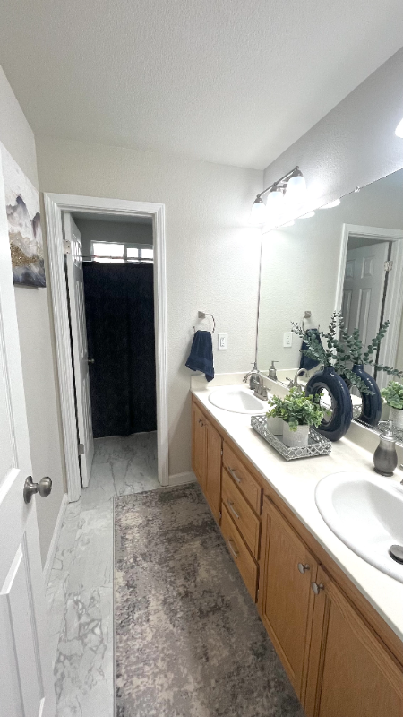 549 Plum Way - Photo 2 of 6