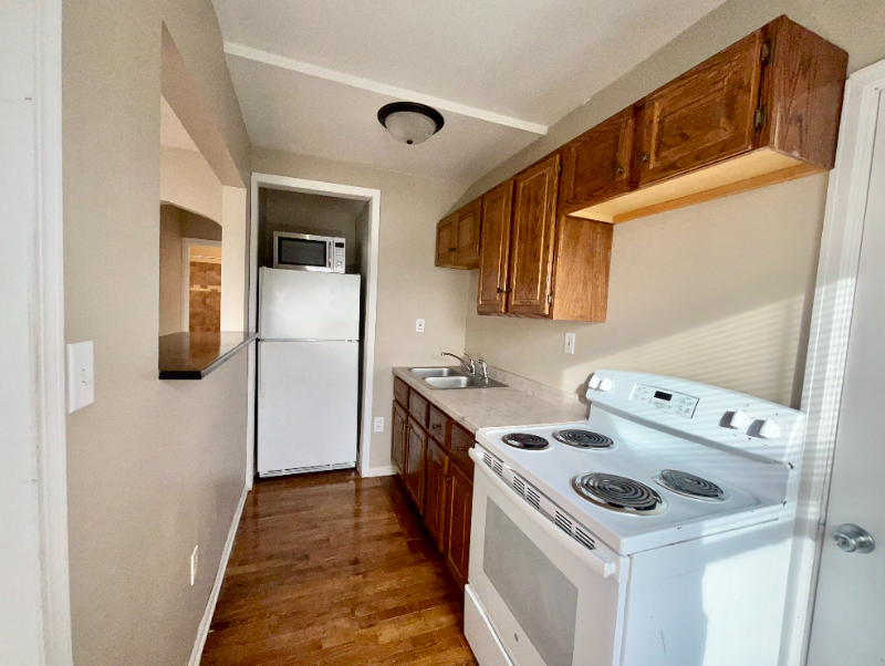 908 State St #908 - Photo 2 of 9