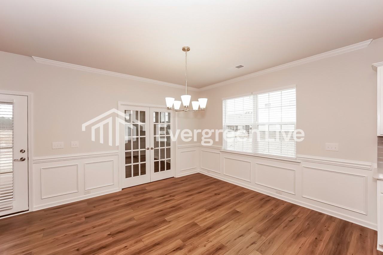 6496 Fairfax Ct - Photo 5 of 15