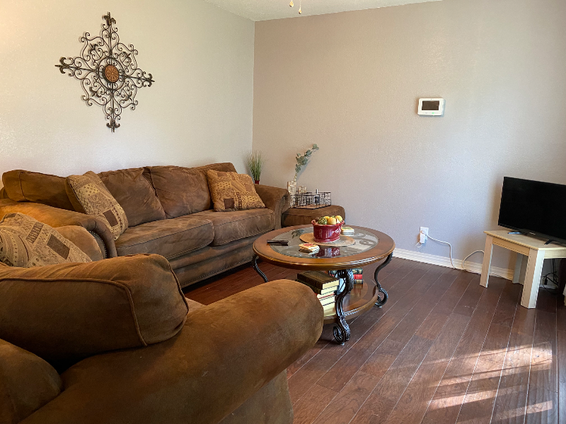 601 Turner St - Photo 6 of 17