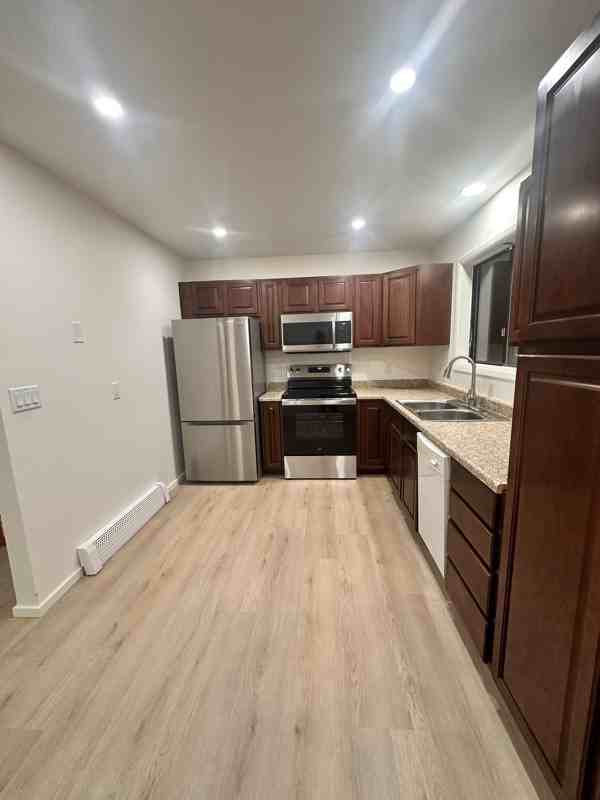 105 E Peach St #A - Photo 2 of 16