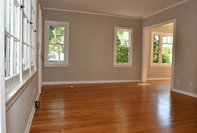 1834 N Normandie Ave - Photo 4 of 14