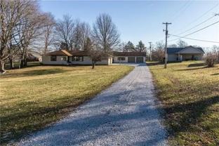 211 Hillview Dr - Photo 1 of 1