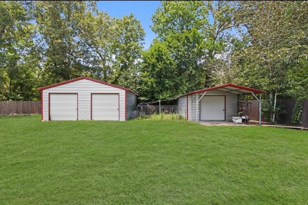 432 County Road 4284 - Photo 3 of 3