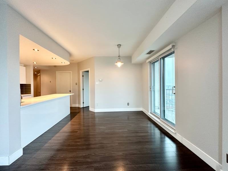 200 Rideau St Unit 1707 - Photo 3 of 13