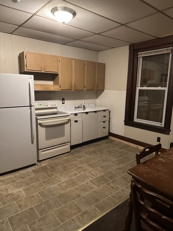 338 Main St #7 - Photo 4 of 7