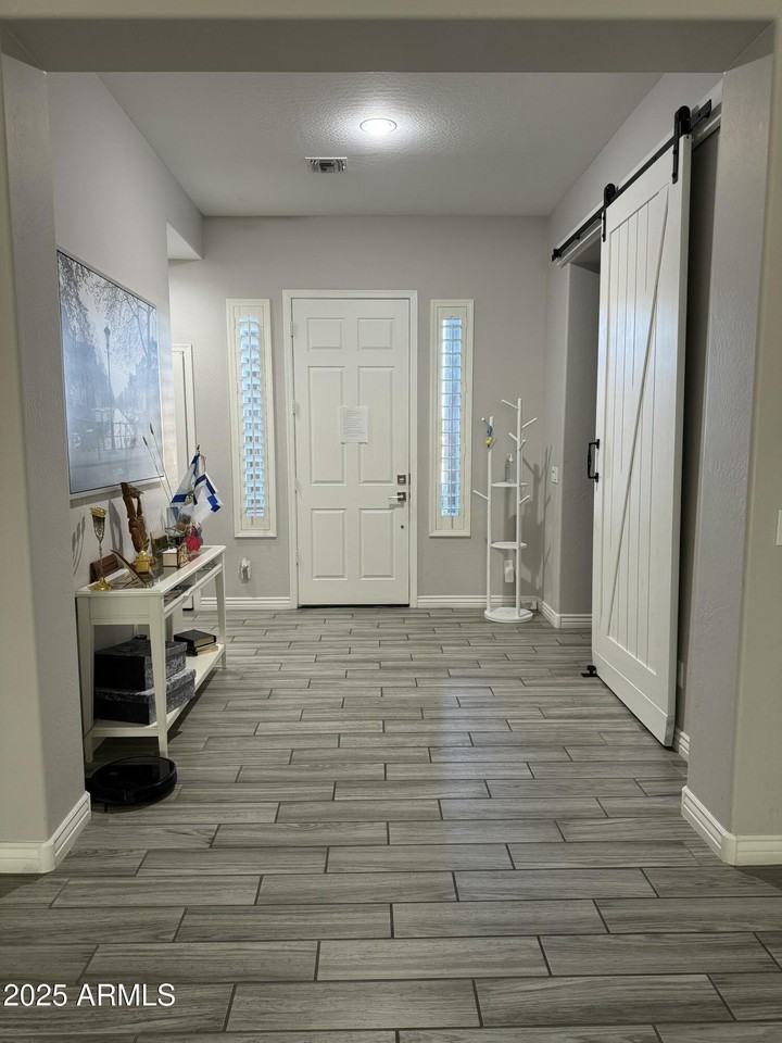 17591 W Dahlia Dr - Photo 6 of 35