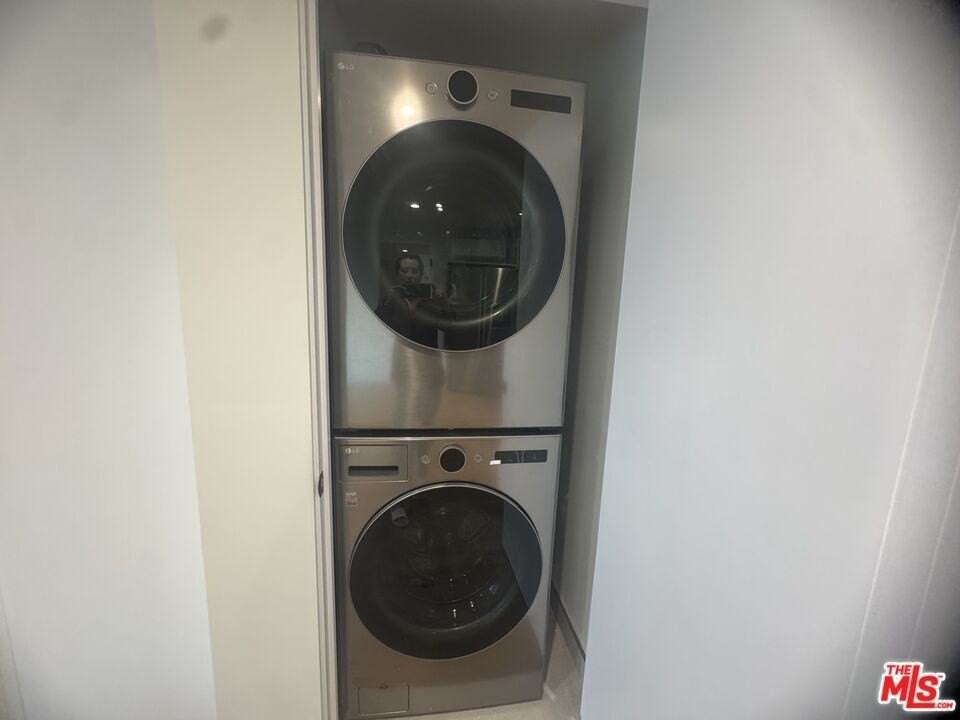 8261 3/4 W 4th St - Photo 7 of 19