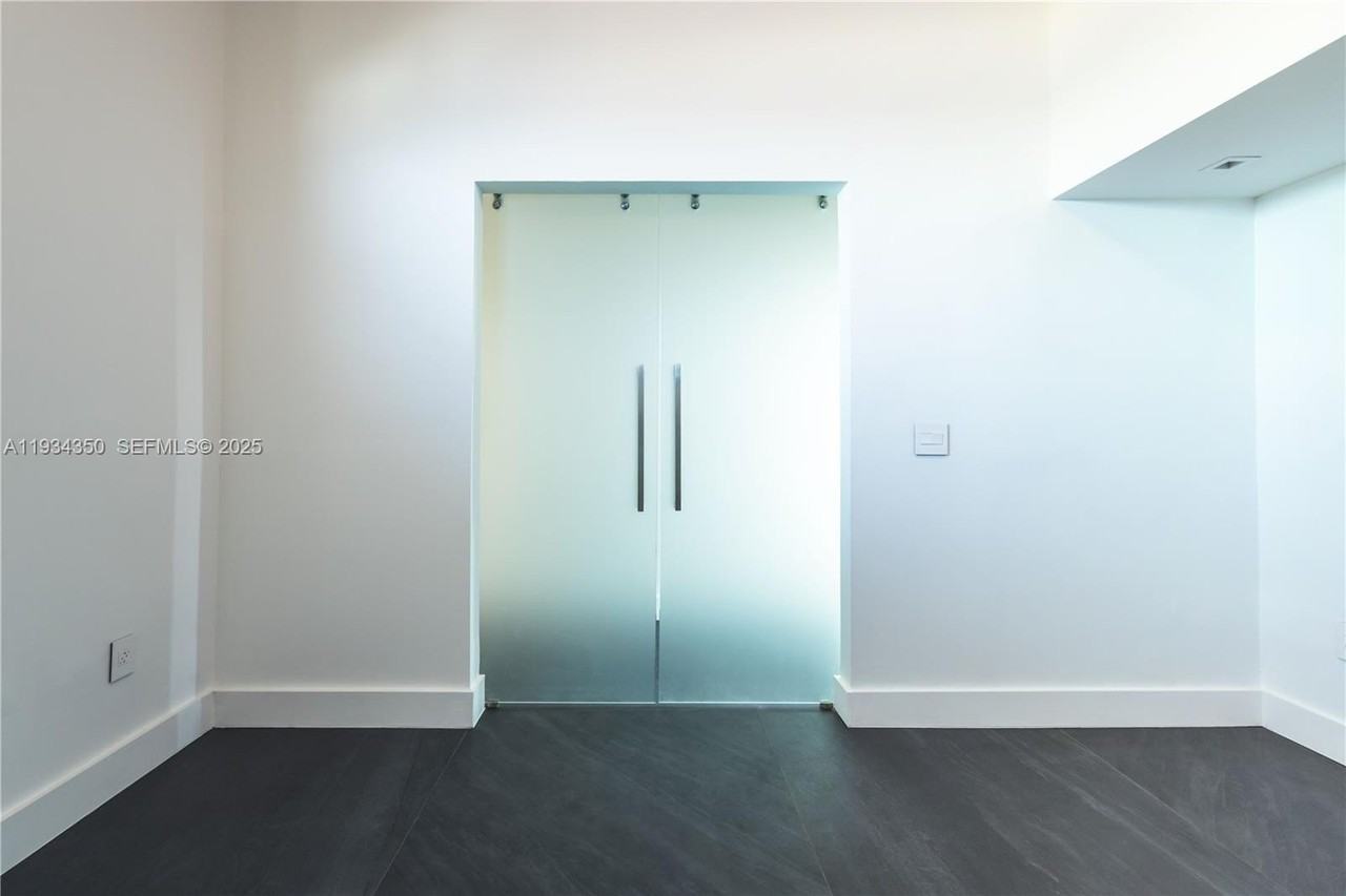 7934 West Dr 1401 - Photo 6 of 27